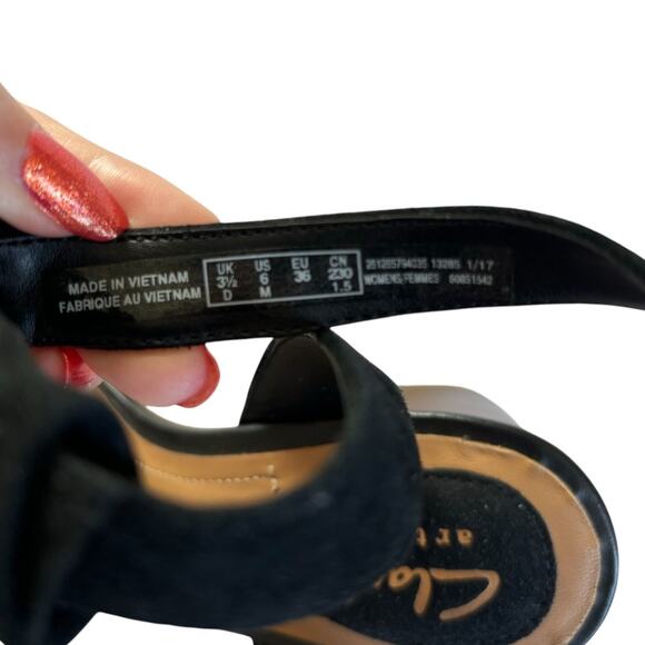 Clarks Ralene Sheen Black Suede Ankle Strap Block Heel Sandals Women’s Size 6 - Picture 7 of 7